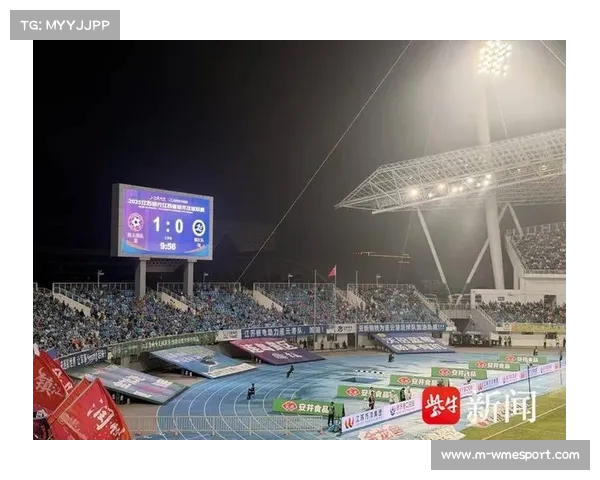 雨战影响比赛节奏，球员适应能力考验